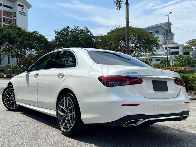 2022 Mercedes Benz E-200 Sedan AMG Line (JAPAN) - 2