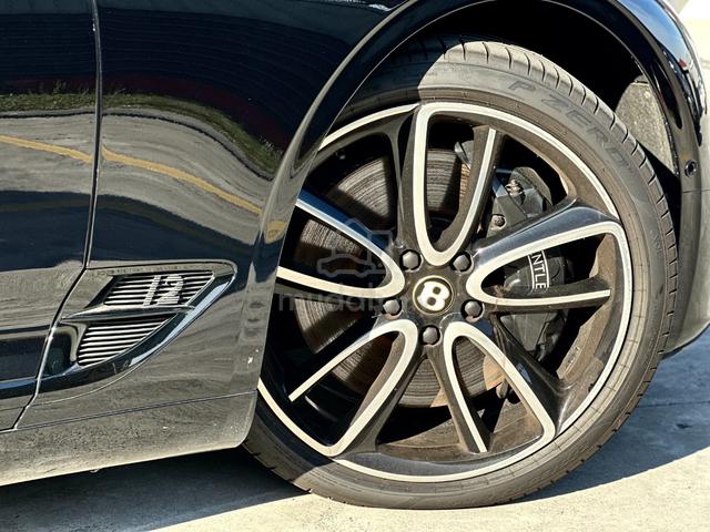 2019 Bentley Continental GT 6.0 W12 AWD Coupe USED - 5