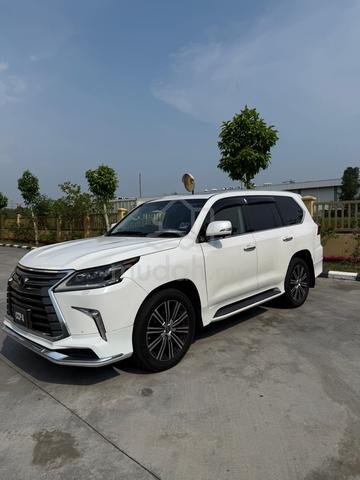 2018 Lexus LX570 5.7 (A) - 2
