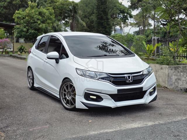 2018 Honda JAZZ 1.5 V CLEAN CONCEPT. SENANG LULUS. - 1