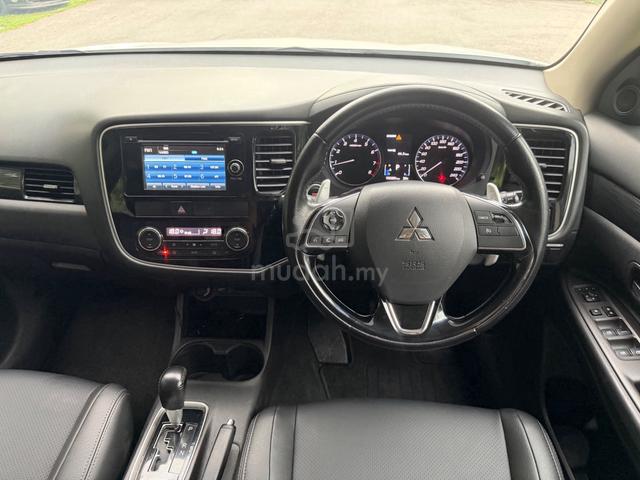 2016 Mitsubishi OUTLANDER 2.4 (A) Loan Kedai 99% - 5
