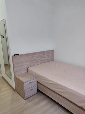 I-Regency Bukit Gambir Near USM Junior Master Room With Toile For Rent 1