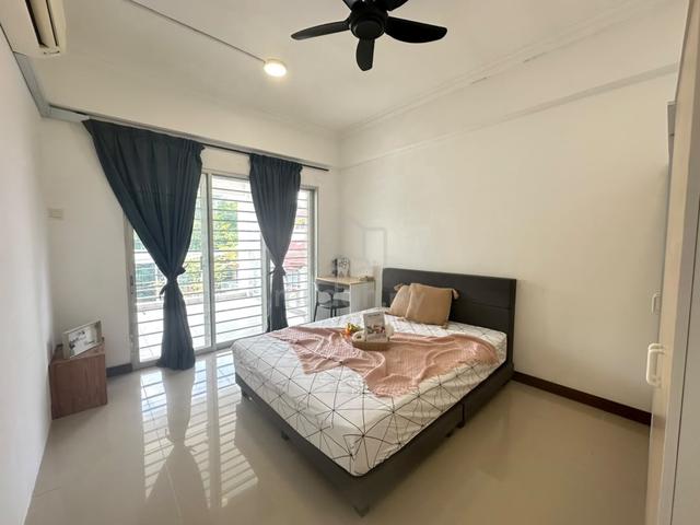 Balcony Room Residensi Desa Kuchai Lama 1