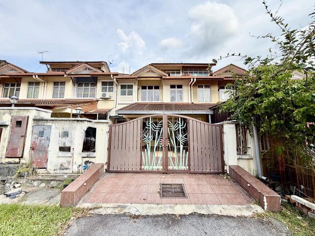 PALING MURAH Double Storey Terrace Bandar Seri Putra Kajang Selangor 1