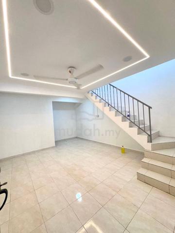 Batu Pahat, Bukit Flora, Banang Jaya, 2"Tingkat 3 Bed Full Loan LPPSA✅ 1