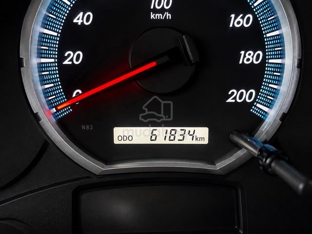2015 Toyota INNOVA 2.0 G LOW MILEAGE 61K KM 1 OWN - 2