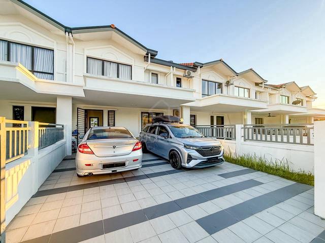Facing Open Double Storey Terrace Alam Sari Bangi 1