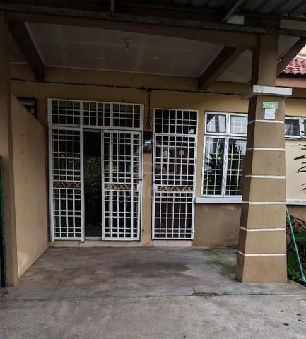 Rumah Teres Taman Merbau Utama Kok Lanas 1