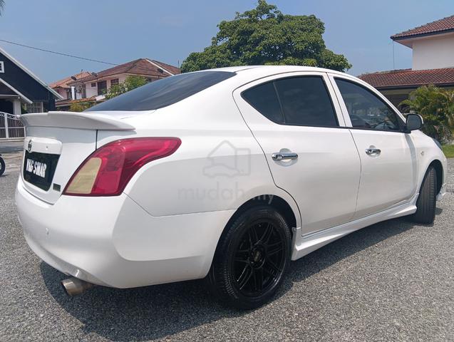 Nissan Almera 1.5E Auto - 4