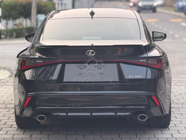 2023 Lexus IS300 2.0 F-SPORT MODE BLACK 3 - 4