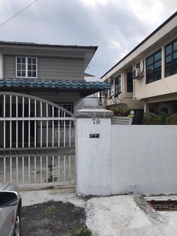 Bilik Sharing Perempuan Rumah Teres Seksyen 17, Shah Alam 1