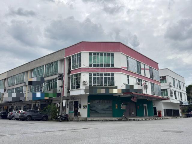 Beside Lotus 🔥 Tasek Bercham Ipoh - Ground Floor Corner Shop 1