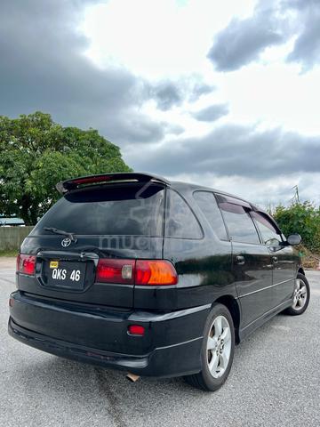 2000 Toyota IPSUM 2.0 (A) - 4