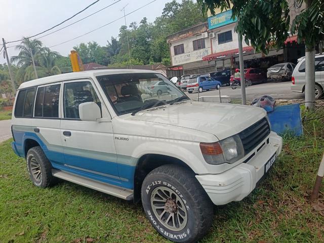2000 Mitsubishi PAJERO 2.5 DT (M) - 1