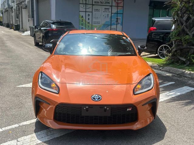 2023 TOYOTA GR86 2.4 RZ / AUTO TRANS / 21k KM !! - 2