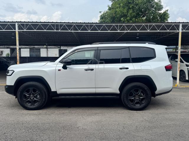 2024 Toyota LANDCRUISER 300 3.5 GR SPORT (A) - 4