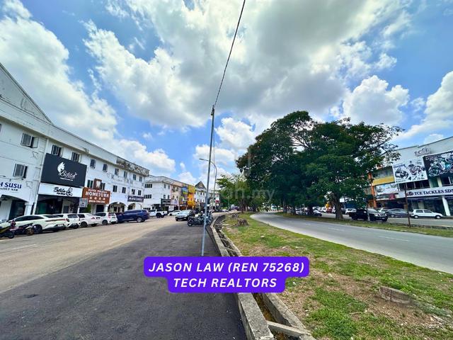 Near Amanjaya Mall & Starbucks | Facing Road | Bandar Amanjaya Cempaka 1