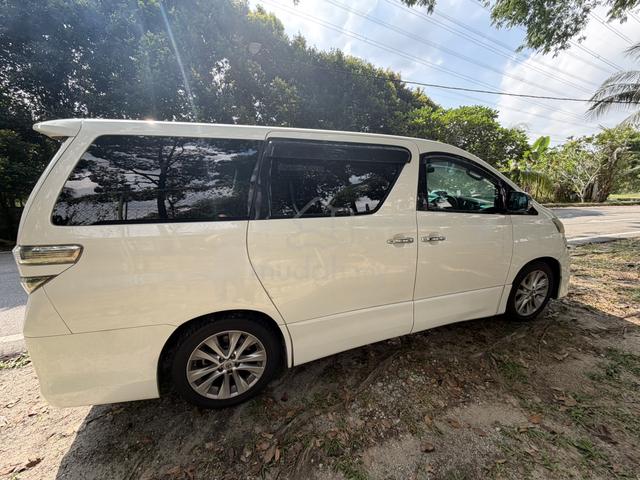 2011 Toyota VELLFIRE 2.4 V (A) - 1