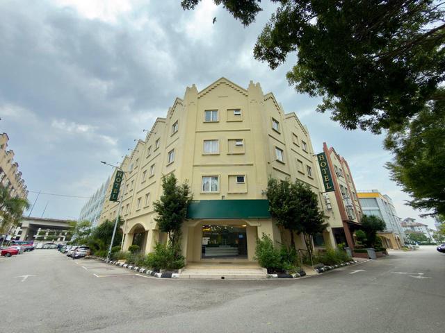 STRATEGIC LOCATION ‼️Investment Hotel at Melaka City Centre 1