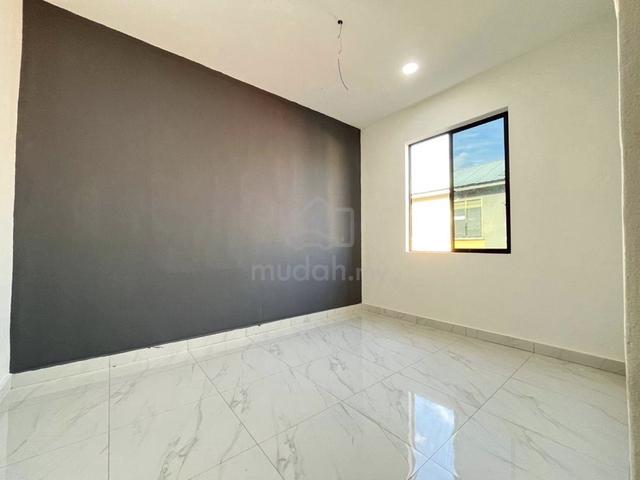 Flat Taman Pelangi Indah 4