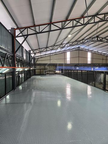 Single sty warehouse Factory Salak South Sg Besi Chan Sow Lin Kuchai 1