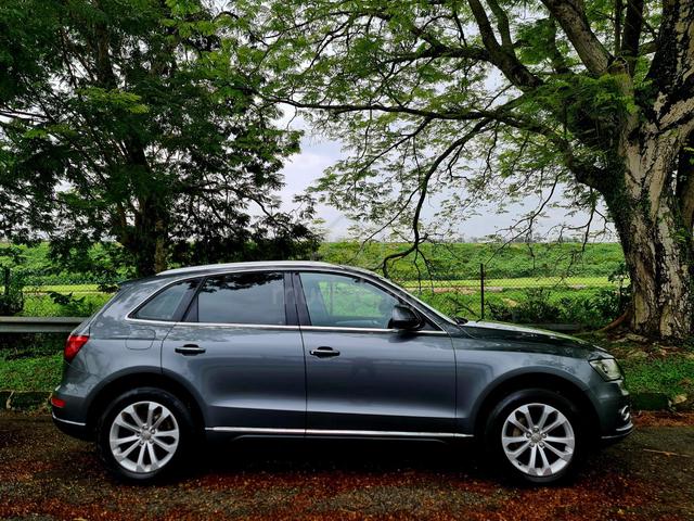 Audi Q5 2.0 TFSI Quattro ImportedNew PowerBoot - 3