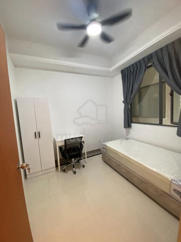 R&F (10 inches Bed,wardrobe,table set) room - mins walk to CIQ 1