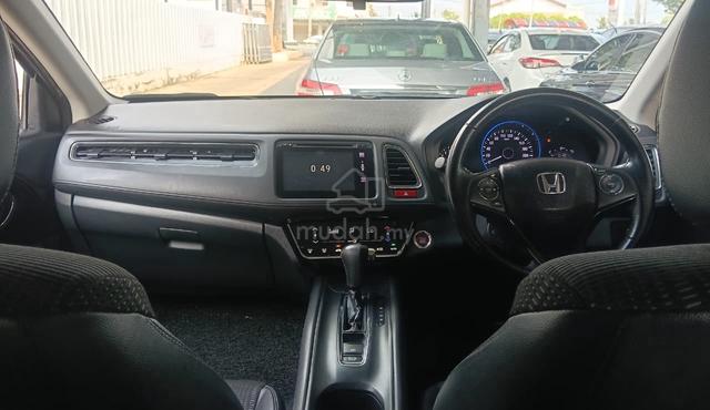 2017 Honda HR-V 1.8 V (A) Premium V - 4