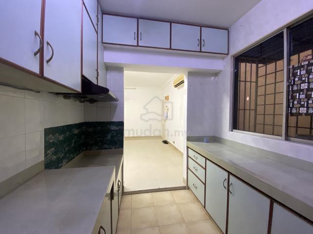 Sri Indah Apartment 4