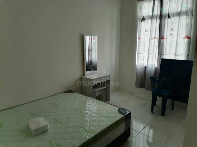 room with shared bathroom near Hospital Sultanah Bahiyah Taman andalas 1