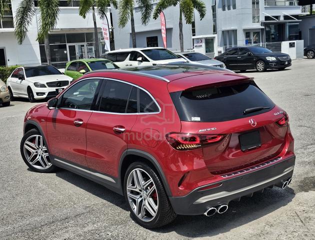 Mercedes Benz GLA45S 2.0 4MATIC 8 Speed TURBO AMG - 2