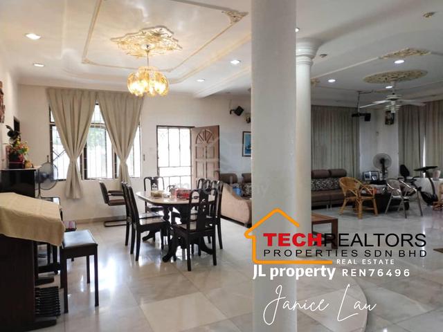 Stunning Single-Story Bungalow in Persiaran Cinta Sayang 1