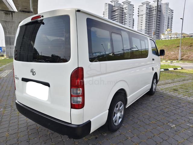 2022 Toyota Hiace 2.5 (M) Window Van 14 Seat - 3