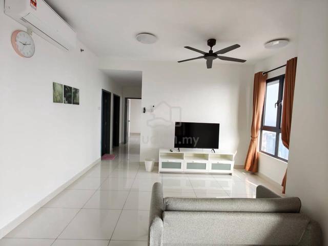 FULLY FURNISHED @ Trio Residences Near LRT 3 Bedroom High Floor Unit ! 1