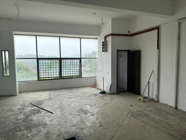 Kajang TTDI 1st floor shop for rent 1