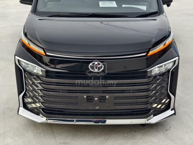 FULL SPEC 2023 Toyota VOXY S-Z 27k KM P/BOOT - 2