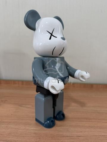BE@RBRICK 400% KAWS Companion Grey Blue 2006 - photo 4 of 4