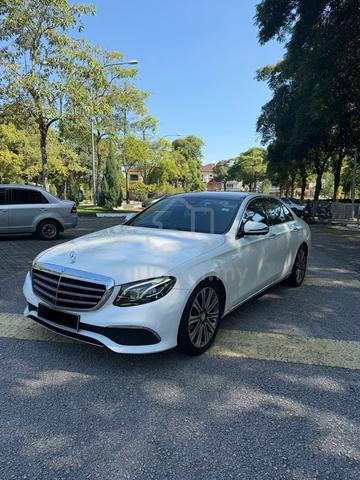 2017 Mercedes Benz E250 EXCLUSIVE LOW MILLEAGE! - 2