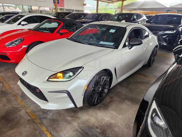 2023 Toyota GR86 RZ Edition 6 Speed Manual Red Int - 1
