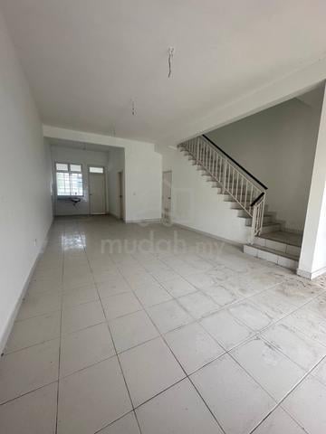 Jalan Lili, Taman Bestari Perdana, Pasir Gudang, Double Storey Terrace 1