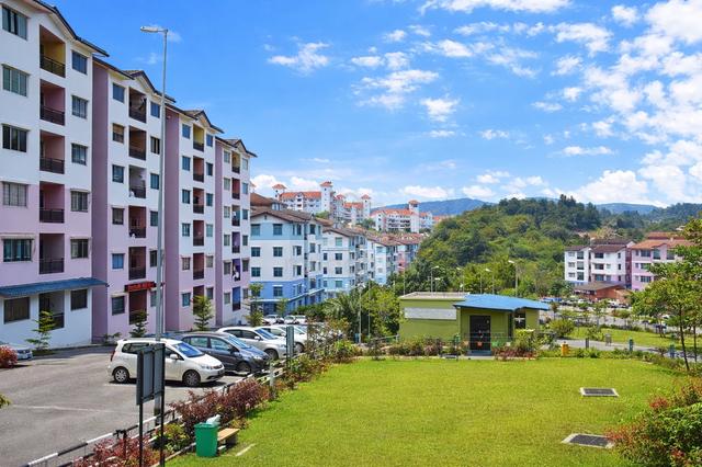 Taman Royal Lily 1