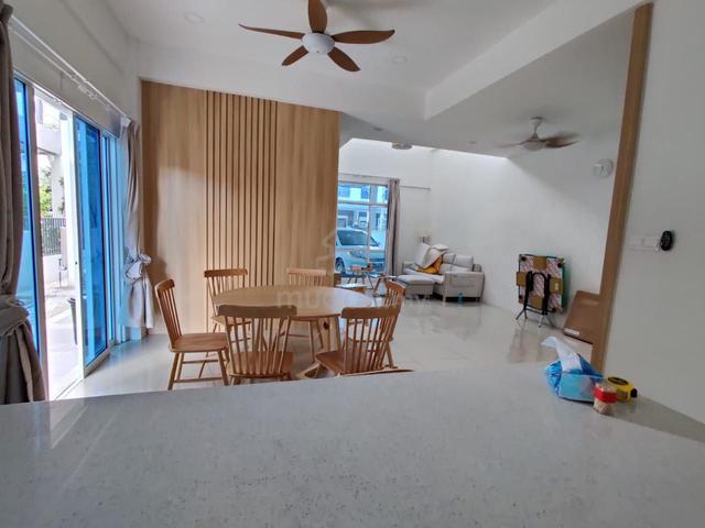Taman Gayamas 118 / 3 Storey / Corner / Renovated / Penampang Kobusak 1