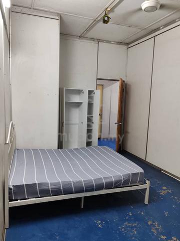 1 BIG ROOM at Taman Klang Utama, Klang 1