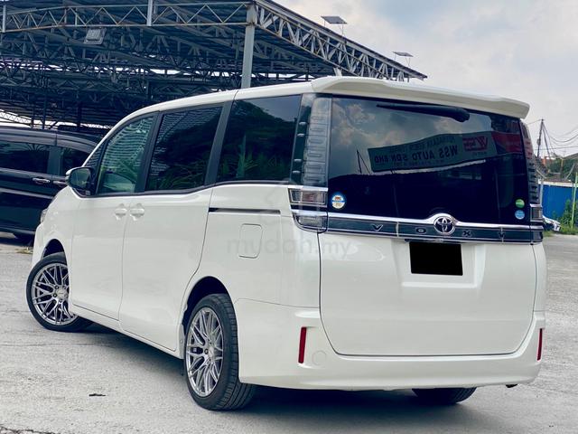 2019 Toyota VOXY 2.0 X (A) 8SEATER FACELIFT - 2