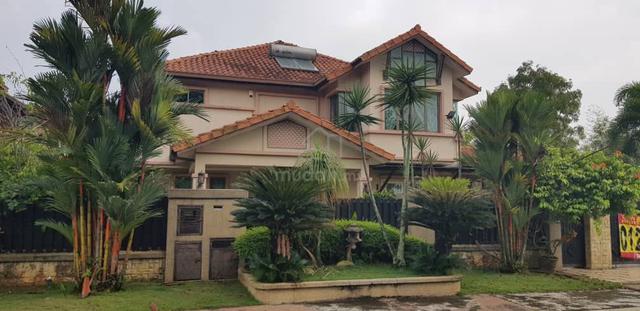 Double storey corner lot bungalow@ Aman Perdana 1