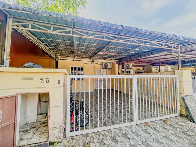 RENOVATED 2 Storey Terrace Taman Desa Mas, Bandar Country Homes Rawang 1