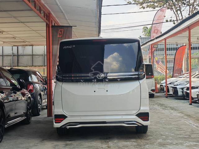 2023 Toyota VOXY 2.0 S-Z MODELISTA BOSDYKITS - 4