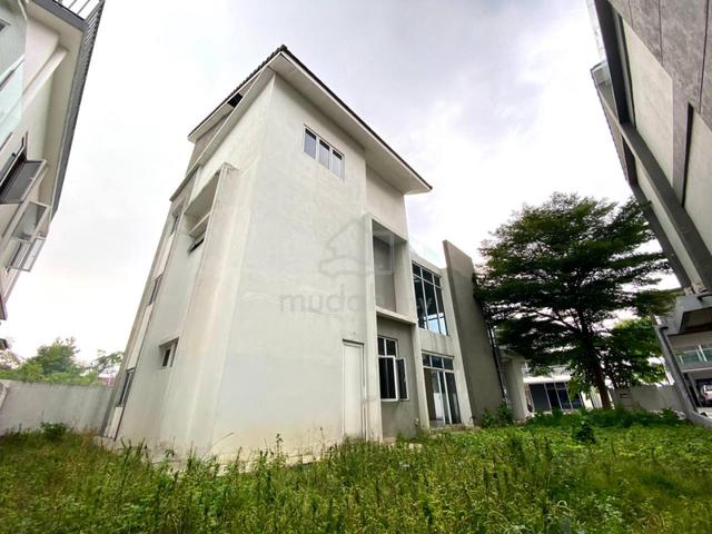SPACIOUS 3 Storey Bungalow Milano Kemuning, Section 25, Shah Alam 5