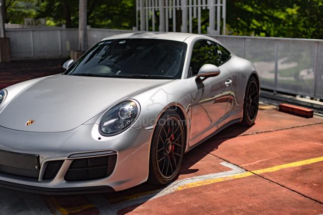 2017 Porsche 911 CARRERA GTS - Akrapovic Exhaust - 4