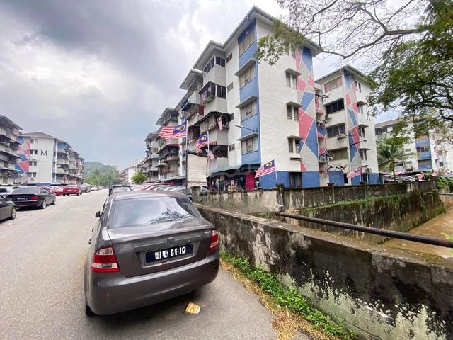 Taman Pinggiran Batu Caves Flat 1